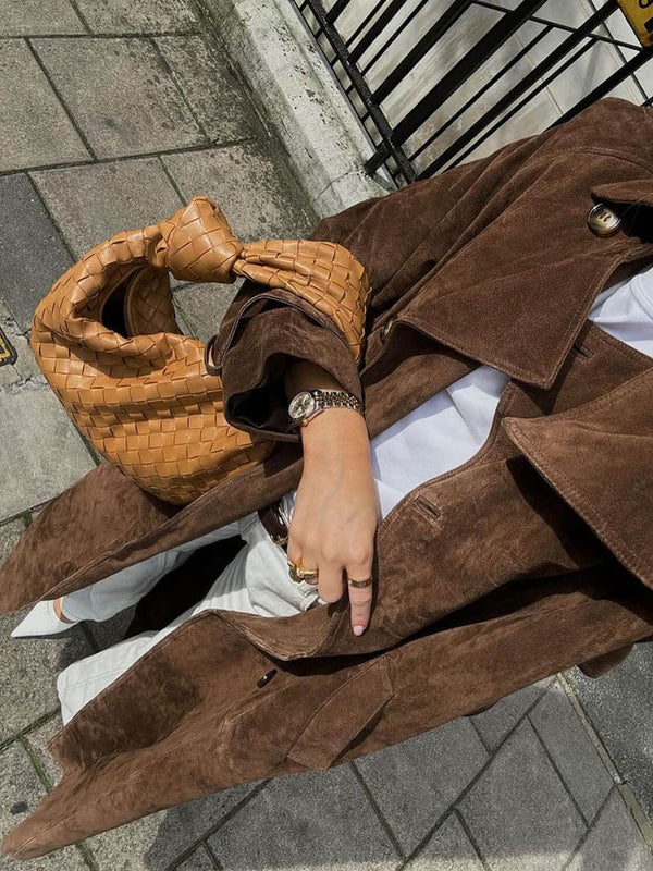 Sacha Havre | LE TRENCH CHIC EN DAIM DOUX